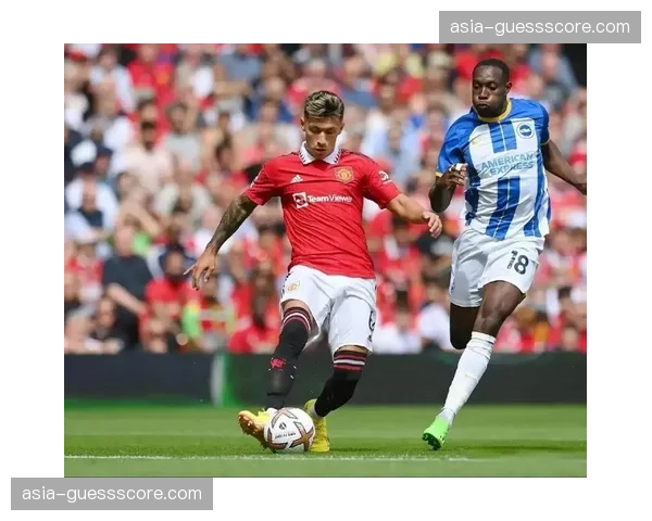 曼联官方确认，利桑德罗·马丁内斯因腿筋伤势将缺席六周